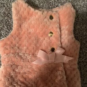 Infant girl faux fur vest